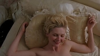Beautiful american actress Kirsten Dunst full naked and having sex with Jamie Dornan - Marie Antoinette (2006) directed by Sofia Coppola